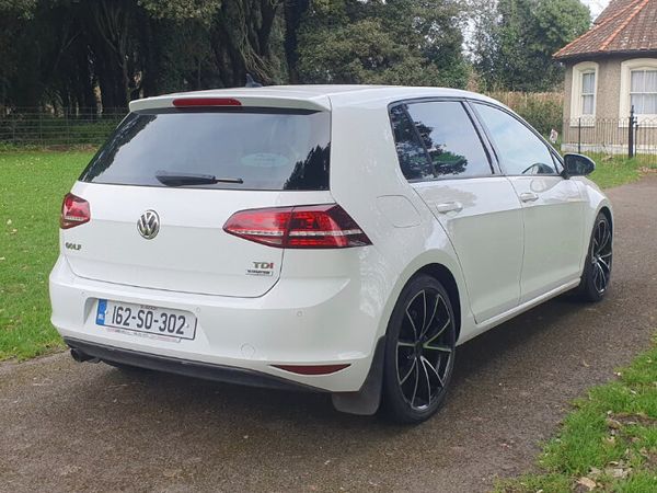 Volkswagen Golf Estate, Diesel, 2016, White