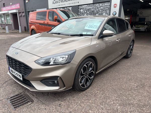 Ford Focus Hatchback, Petrol, 2019, Silver