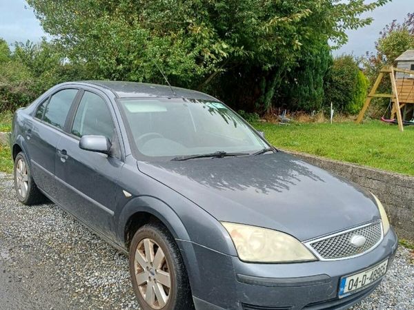 Ford Mondeo Hatchback, Petrol, 2004, Grey
