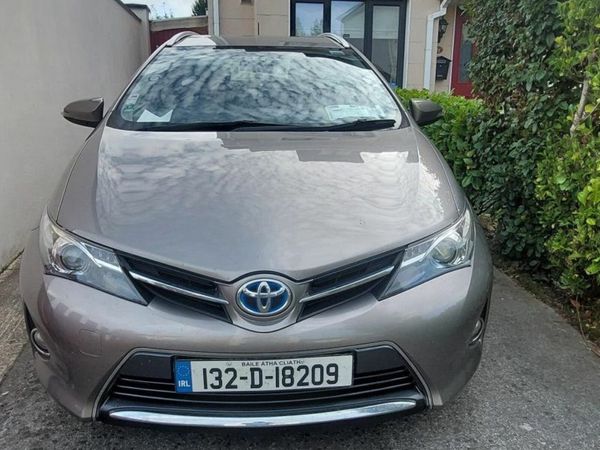 Toyota Auris Estate, Petrol Hybrid, 2013, Bronze