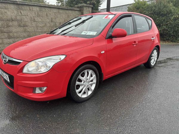Hyundai i30 Hatchback, Diesel, 2009, Red