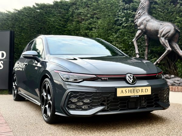 Volkswagen Golf Estate, Petrol, 2025, Grey