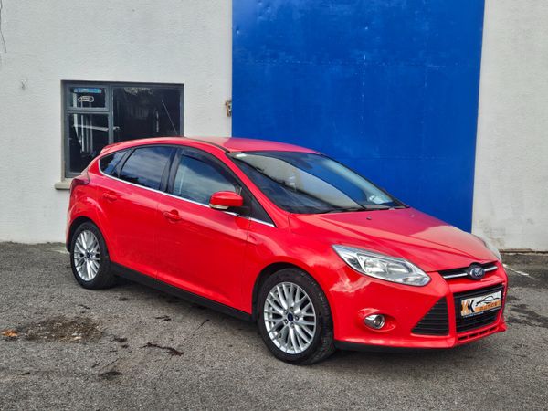 Ford Focus Hatchback, Diesel, 2014, Red