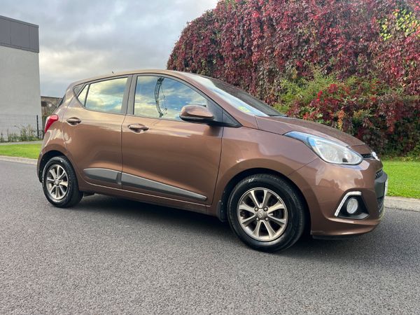 Hyundai i10 Hatchback, Petrol, 2015, Bronze