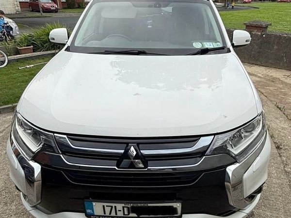 Mitsubishi Outlander SUV, Diesel Plug-in Hybrid, 2017, White