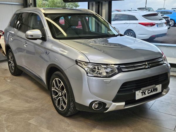 Mitsubishi Outlander SUV, Petrol Plug-in Hybrid, 2016, Silver