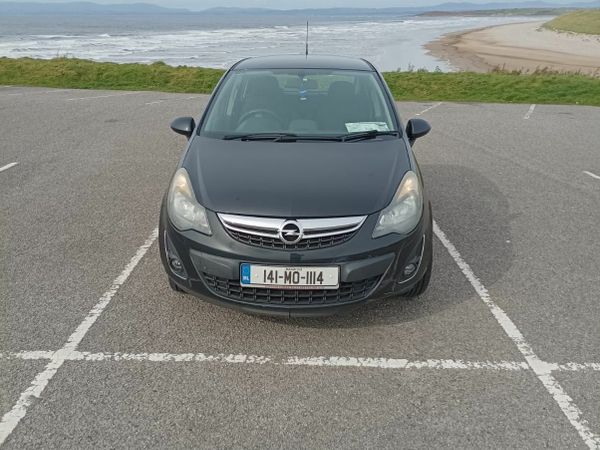 Opel Corsa Hatchback, Petrol, 2014, Black