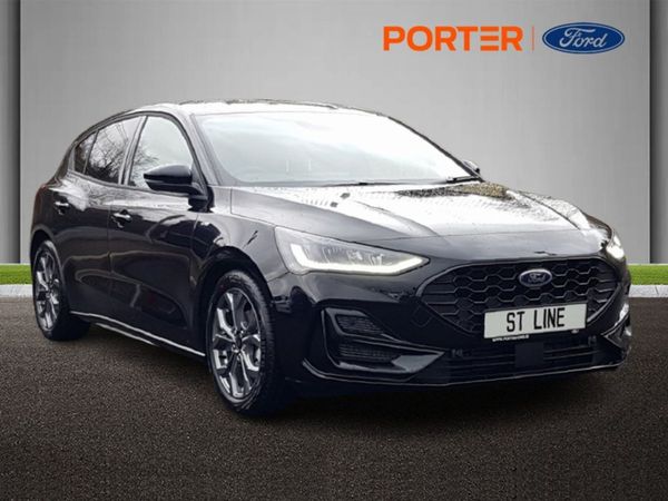 Ford Focus Hatchback, Petrol, 2025, Black