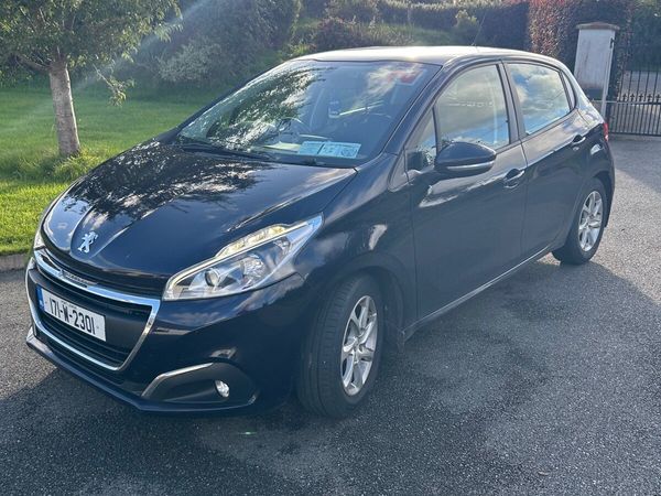 Peugeot 208 Hatchback, Petrol, 2017, Blue