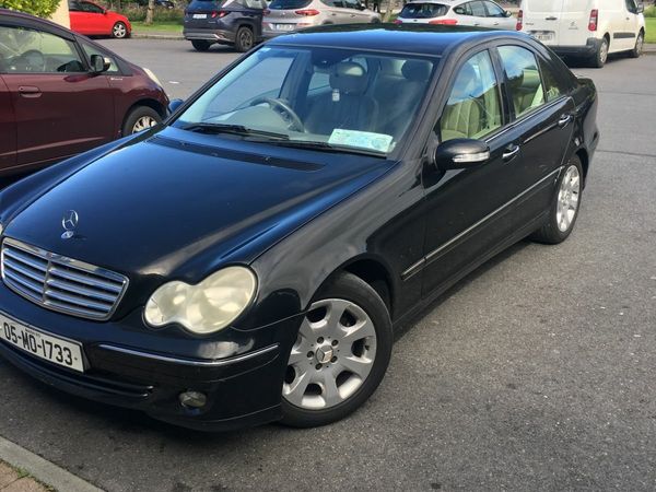 Mercedes-Benz C-Class Saloon, Petrol, 2005, Black