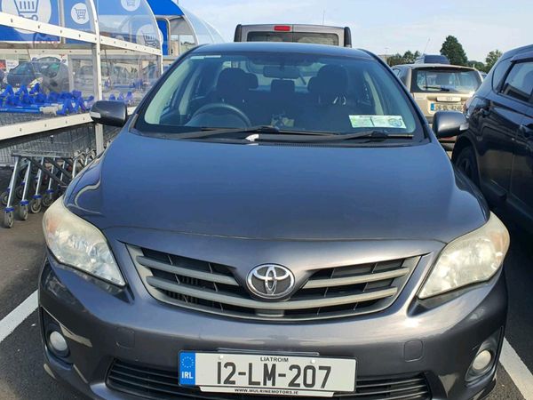 Toyota Corolla Saloon, Diesel, 2012, Grey