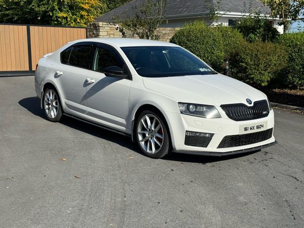 Skoda Octavia Saloon, Diesel, 2016, White
