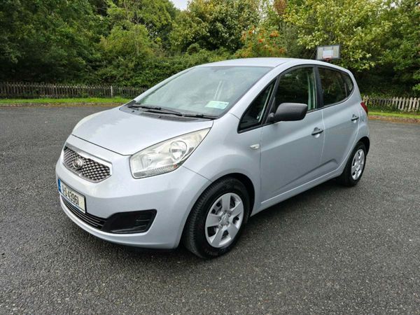 Kia Venga Hatchback, Diesel, 2011, Silver