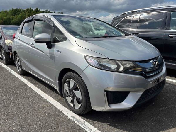 Honda Fit Hatchback, Petrol Hybrid, 2014, Silver