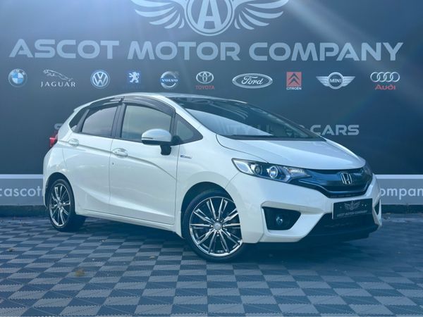 Honda Fit Hatchback, Petrol Hybrid, 2014, White