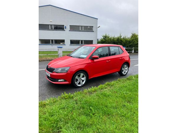 Skoda Fabia Hatchback, Petrol, 2016, Red