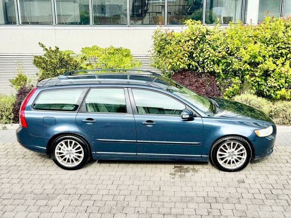 Volvo V50 Estate, Diesel, 2010, Blue