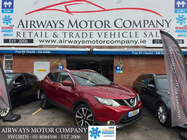 Nissan Qashqai MPV, Petrol, 2015, Red