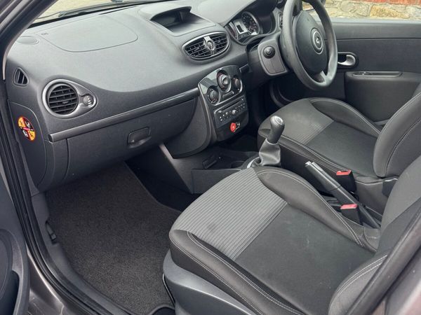 Renault Clio Hatchback, Petrol, 2013, Grey