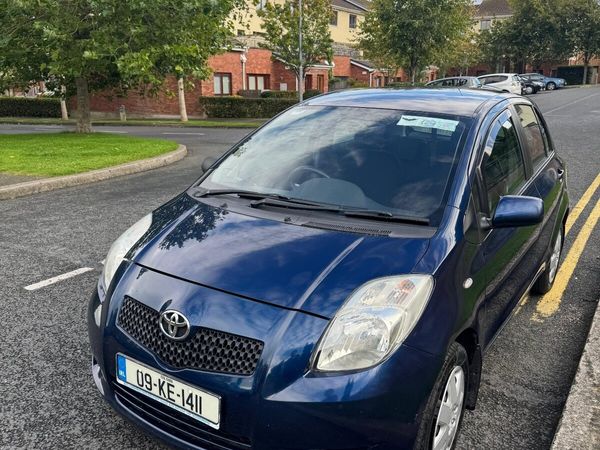 Toyota Yaris Hatchback, Petrol, 2009, Blue
