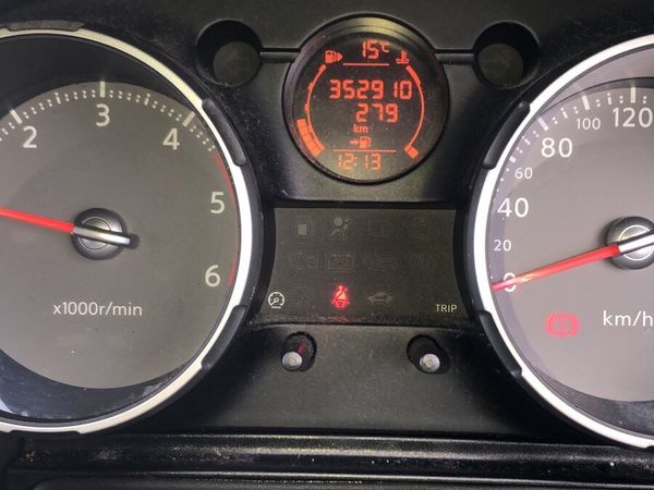 Nissan Qashqai+2 Hatchback, Diesel, 2010, Brown