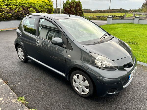 Toyota Aygo Hatchback, Petrol, 2011, Grey