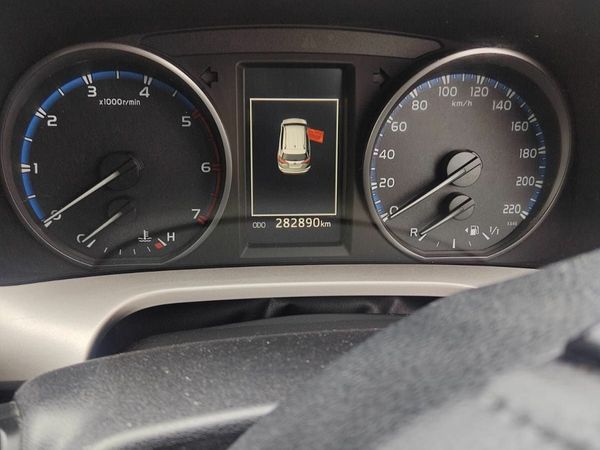 Toyota RAV4 SUV, Diesel, 2016, Grey