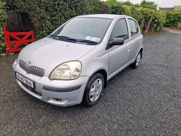 Toyota Yaris Hatchback, Petrol, 2005, Silver