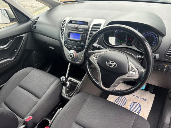 Hyundai ix20 MPV, Petrol, 2018, White