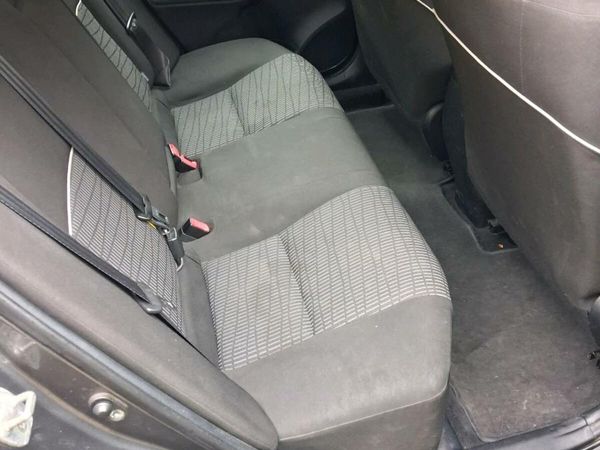 Toyota Avensis Saloon, Diesel, 2013, Grey