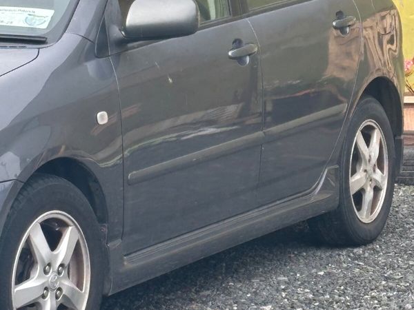 Toyota Corolla Hatchback, Petrol, 2007, Grey