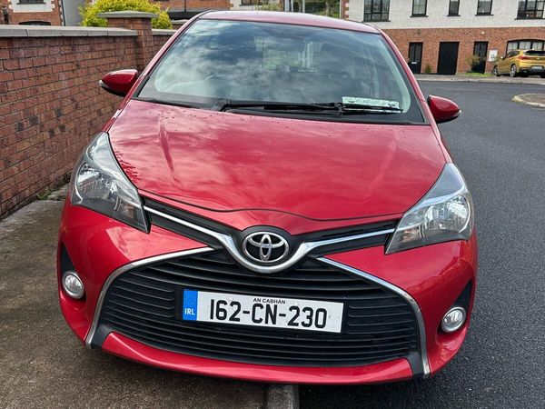 Toyota Yaris Hatchback, Diesel, 2016, Red