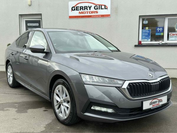 Skoda Octavia Saloon, Diesel, 2024, Grey