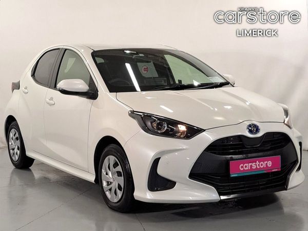 Toyota Yaris Hatchback, Petrol Hybrid, 2022, White