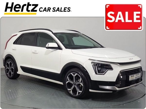Kia Niro SUV, Petrol Hybrid, 2023, White