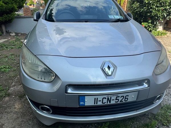 Renault Fluence Saloon, Diesel, 2011, Silver