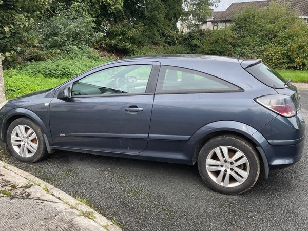 Opel Astra Hatchback, Petrol, 2010, Blue