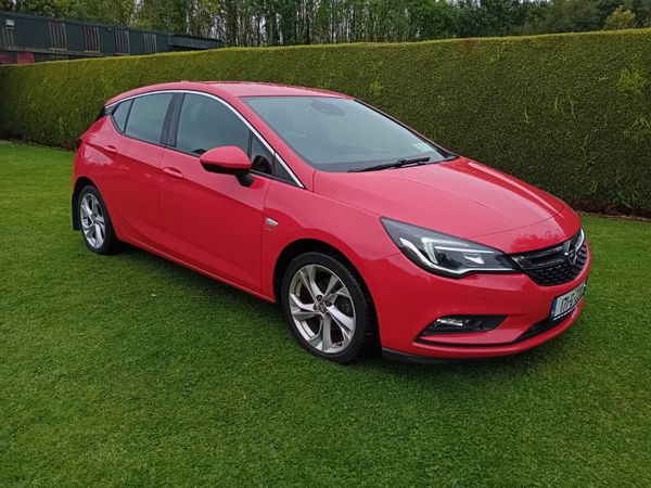 Opel Astra Hatchback, Diesel, 2017, Red