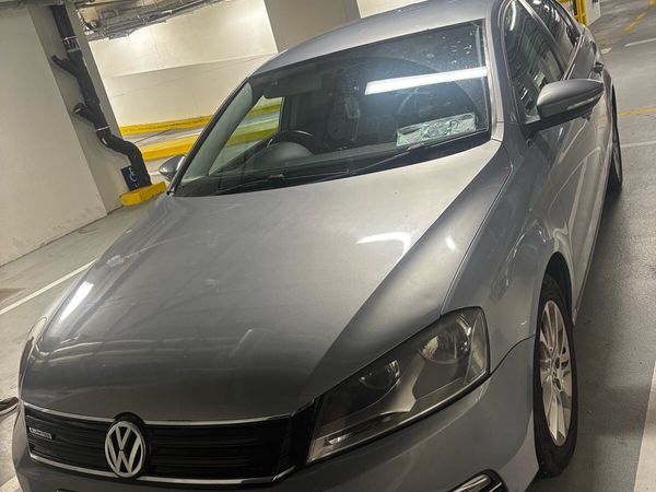 Volkswagen Passat Saloon, Diesel, 2012, Grey