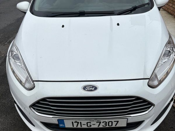 Ford Fiesta Hatchback, Petrol, 2017, White