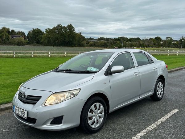 Toyota Corolla Saloon, Petrol, 2009, Silver