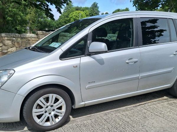 Vauxhall Zafira MPV, Diesel, 2012, Silver