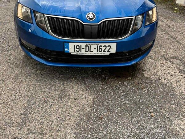 Skoda Octavia Saloon, Diesel, 2019, Blue