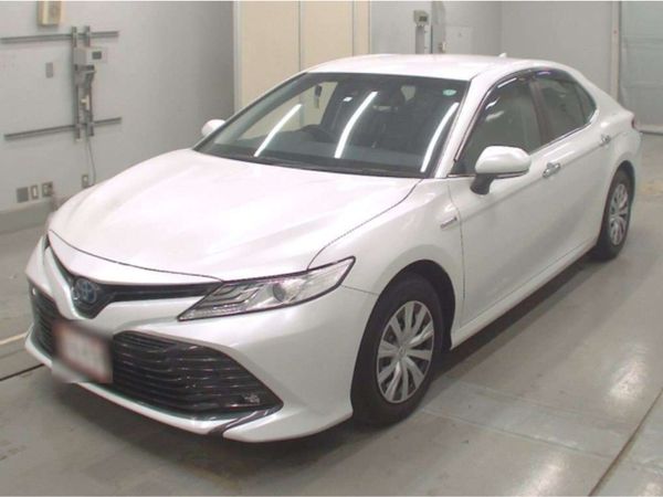 Toyota Camry Saloon, Petrol Hybrid, 2020, White