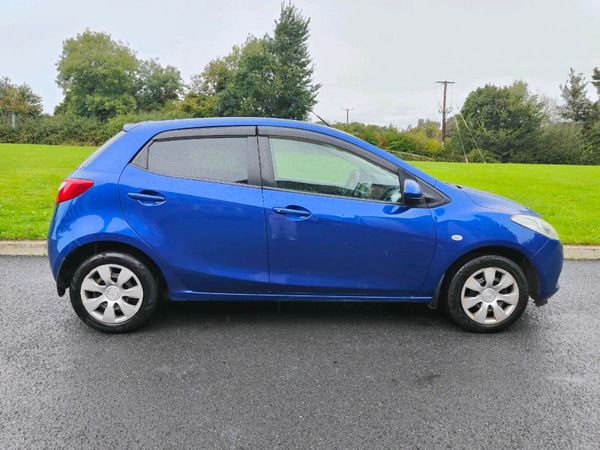 Mazda Demio MPV, Petrol, 2010, Blue