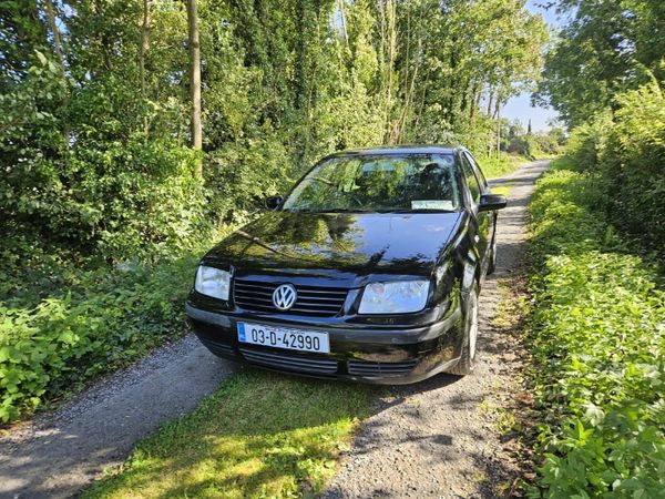 Volkswagen Bora Saloon, Petrol, 2003, Black