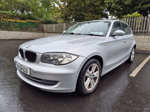 BMW 1-Series Hatchback, Diesel, 2009, Silver