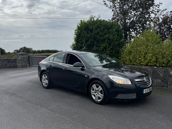 Vauxhall Insignia Hatchback, Diesel, 2012, Black