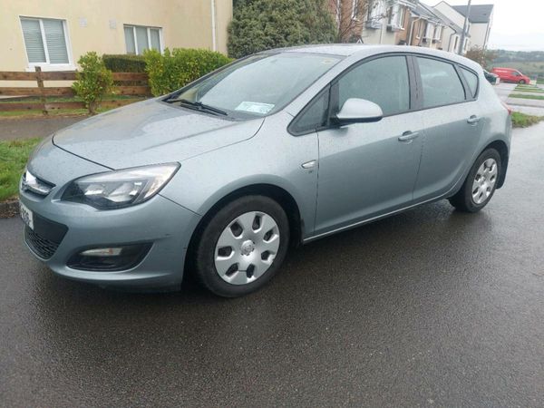 Opel Astra Hatchback, Diesel, 2013, Silver