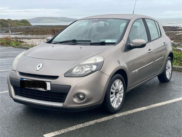 Renault Clio Hatchback, Petrol, 2010, Gold